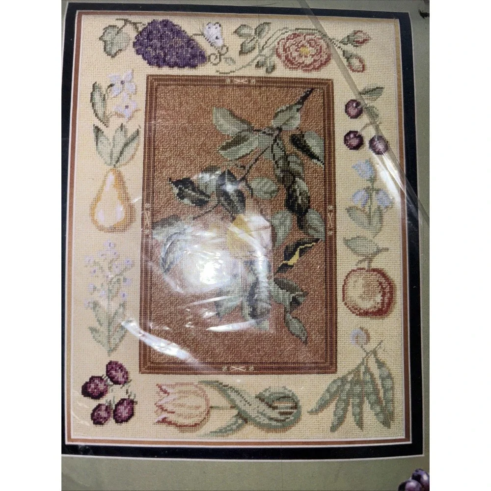 Heritage Collection by Elsa Williams Needlepoint PEARS #06014 Canvas‎ NOS Sealed